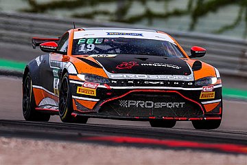 Zweimal Pole-Position für Aston Martin