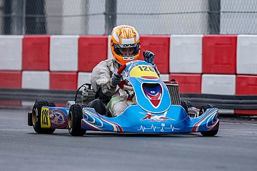 Startreihe eins und Laufsieg für Kraft Motorsport bei Masters-Premiere