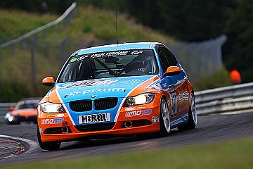 Tabellenspitze für PIXUM Team Adrenalin Motorsport
