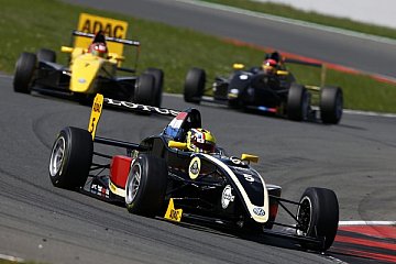 Indy Dontje gewann in Oschersleben - Foto: ADAC