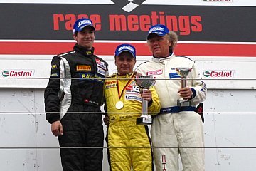 Das Podium mit Aeberhardt, Kamm und Kierdorf