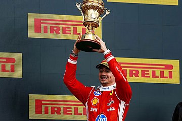 Charles Leclerc mit seinem neunten Ferrari-Sieg - Foto: Ferrari