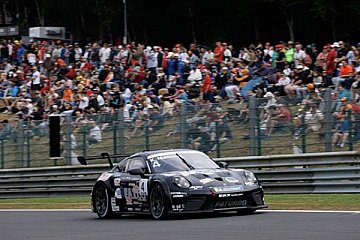 Schadensbegrenzung bei Porsche Super Cup in Spa