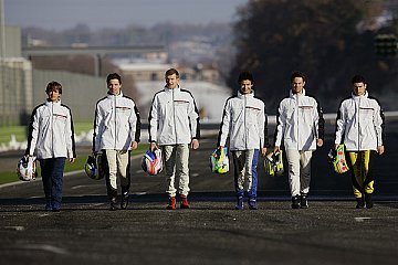 Sechs Finalisten glänzen bei Porsche Junioren Programm