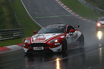 Sieben Starter und zwei Klassensiege für Mathol Racing