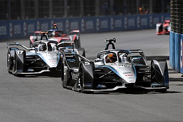 Doppelte Punkteankunft für Mercedes-Benz EQ Formel E Team