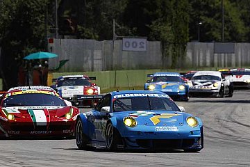 Titelverteidiger im Porsche 911 GT3 RSR Vierter
