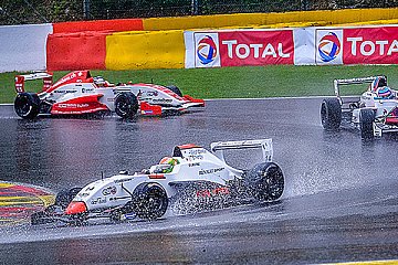 Kurioses Formel-Rennen in Spa
