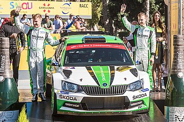 Kopecky wird mit Bestzeiten auf Asphalt Zweiter