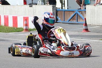 Sieg und Vize-Titel für FM Racing in Wackersdorf