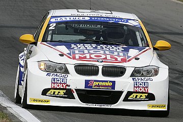 Johannes Leidinger gewinnt beide Rennen der ADAC Procar