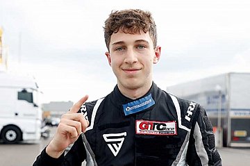 Salman Owega startet als amtierender GT3-Meister erneut im GTC Race (Foto: Alex Trienitz)