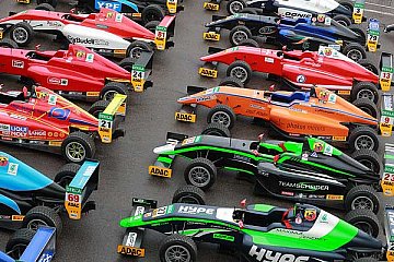 Parc Ferme Formel 4 in Hockenheim