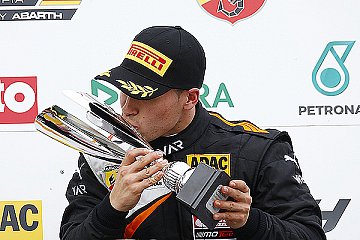 Mawson gewinnt nach starker Aufholjagd