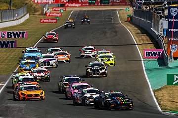 Aston Martin feiert GT4-Start-Ziel-Sieg in Oschersleben