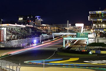 Porsche 911 RSR mit Bestzeit beim ersten Zeittraining