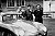 Die ersten Mitarbeiter, die in der Porsche Reparatur-Abteilung in Stuttgart Zuffenhausen eingestellt wurden. Hinter dem Porsche 356 Coupé steht in der Mitte Herbert Linge, ca. 1950 - Foto: Porsche