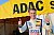 Beide Daumen hoch vom neuen Rookie-Meister der ADAC TCR - Foto: ADAC Motorsport